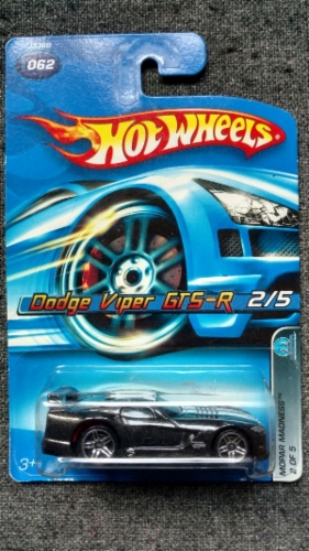 hot_wheels-_356.jpg&width=280&height=500